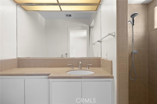 Detail Gallery Image 30 of 50 For 809 Highland Dr, La Canada Flintridge,  CA 91011 - 5 Beds | 5 Baths