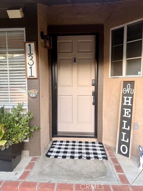 Detail Gallery Image 2 of 15 For 2311 S Mira Ct #131,  Anaheim,  CA 92802 - 3 Beds | 2/1 Baths