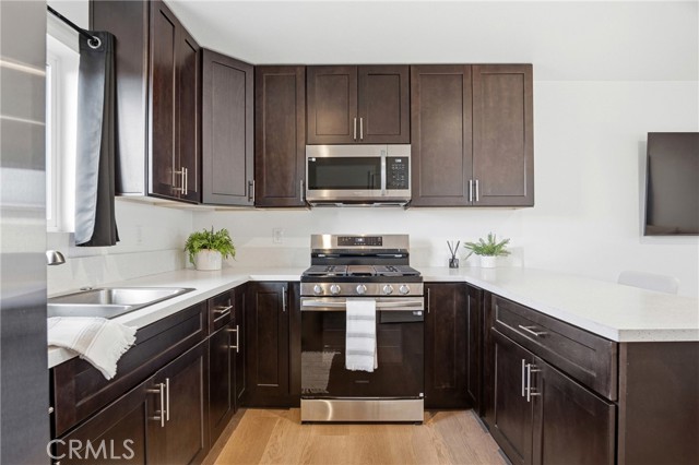 Detail Gallery Image 37 of 61 For 10281 Bouvais, Anaheim,  CA 92804 - 5 Beds | 2 Baths