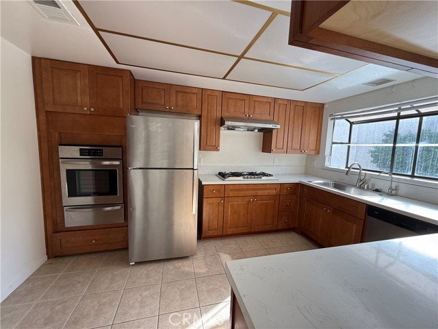 Detail Gallery Image 7 of 18 For 452 W Huntington Dr #E,  Arcadia,  CA 91007 - 3 Beds | 2/1 Baths