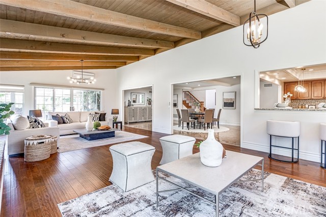 756 N Malden Avenue, Fullerton CA: https://media.crmls.org/medias/71606830-6b67-4a14-a021-fcc4cd136c3c.jpg