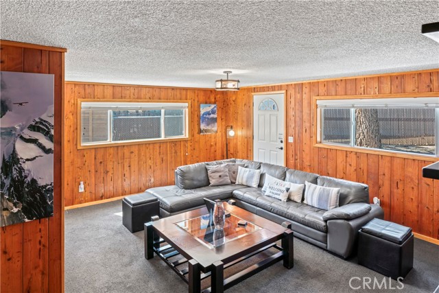 Detail Gallery Image 19 of 38 For 41829 Brownie Ln, Big Bear Lake,  CA 92315 - 3 Beds | 2 Baths