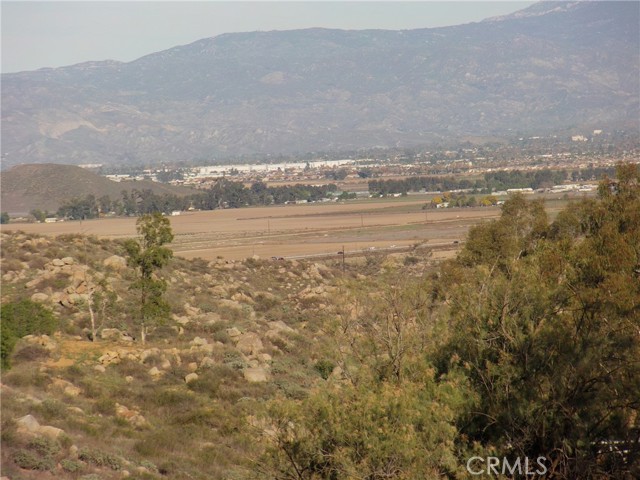 32595 Newport Road, Winchester CA: https://media.crmls.org/medias/7160d75c-bcca-499e-9aa5-7beccebca781.jpg