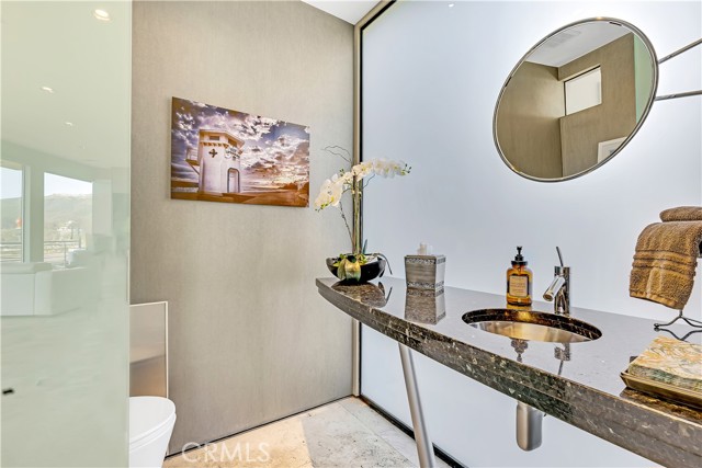 Detail Gallery Image 11 of 61 For 31411 Ceanothus Dr, Laguna Beach,  CA 92651 - 3 Beds | 2/1 Baths