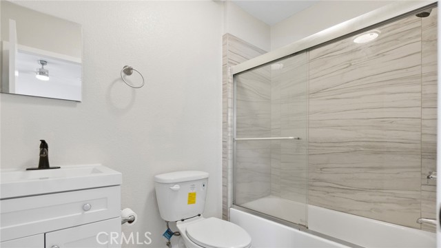 Detail Gallery Image 9 of 62 For 413 E 81st St, Los Angeles,  CA 90003 - – Beds | – Baths