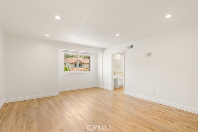 Detail Gallery Image 15 of 30 For 19464 Turtle Ridge Ln, Porter Ranch,  CA 91326 - 2 Beds | 3 Baths
