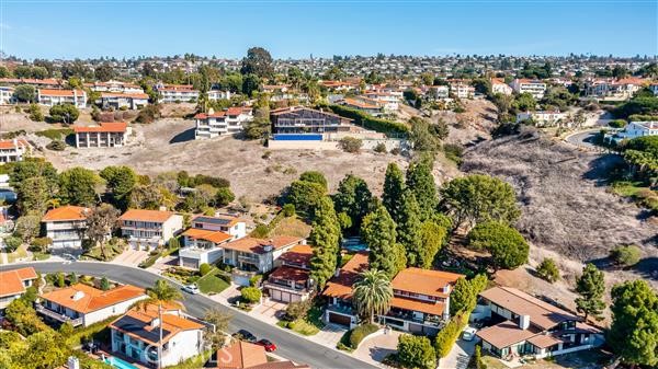 Detail Gallery Image 29 of 30 For 2564 via Sanchez, Palos Verdes Estates,  CA 90274 - 4 Beds | 2/1 Baths