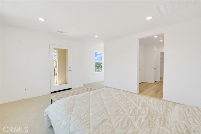 4009 E Coronado Privado, Ontario CA: https://media.crmls.org/medias/7161d91e-e13a-47c0-bf2f-b31fb6543584.jpg