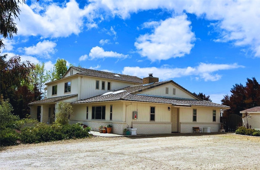 1160 Easy Lane