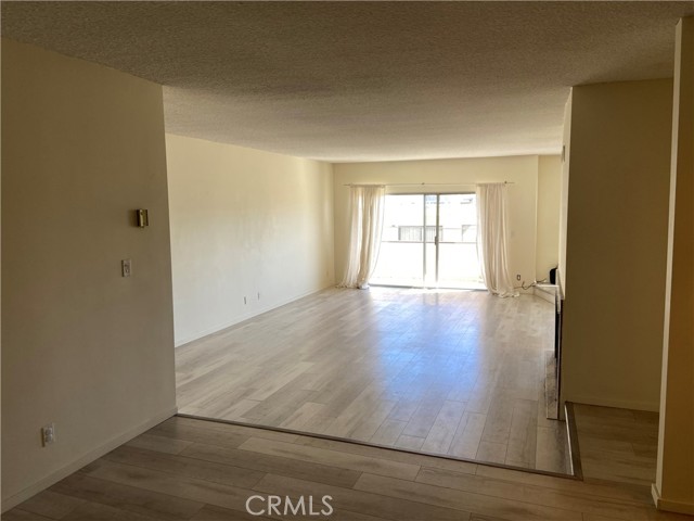 Detail Gallery Image 22 of 61 For 11820 Mayfield Ave #212,  Los Angeles,  CA 90049 - 2 Beds | 2 Baths