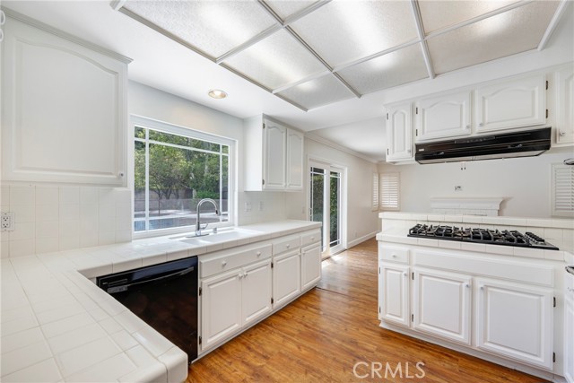 Detail Gallery Image 25 of 59 For 24004 Arminta St, West Hills,  CA 91304 - 4 Beds | 3 Baths