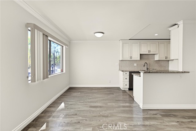 5403 Newcastle Avenue photo 15