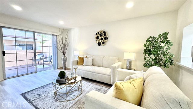 3101 Plaza Del Amo, Torrance CA: https://media.crmls.org/medias/71668111-87b3-4f6e-9b00-f3352ba3808c.jpg