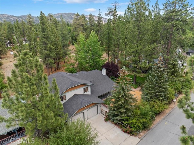 42784 Edelweiss Drive, Big Bear Lake CA: https://media.crmls.org/medias/71668e06-586d-47bf-8d78-e3f0e64a9717.jpg