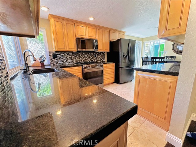 Detail Gallery Image 13 of 68 For 450 Electric, Seal Beach,  CA 90740 - 3 Beds | 2 Baths