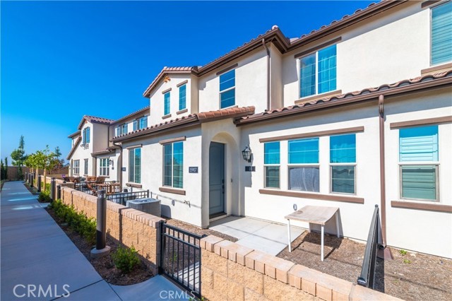 15901 Stresa Ln #2, Fontana, CA 92336