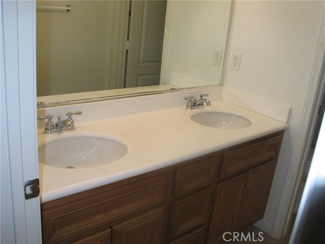 27720 Elderberry Street, Murrieta CA: https://media.crmls.org/medias/7167e739-1688-4705-90a7-0e70be70a5f3.jpg