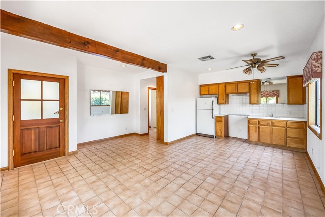 920 W Elberon Avenue, San Pedro CA: https://media.crmls.org/medias/7169477c-d700-4206-a3bb-a51c865e7af3.jpg