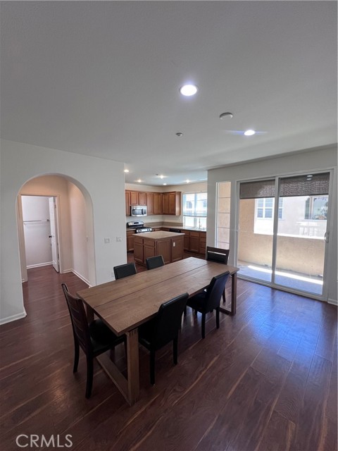 Detail Gallery Image 5 of 36 For 4432 Owens St #104,  Corona,  CA 92883 - 3 Beds | 2/1 Baths