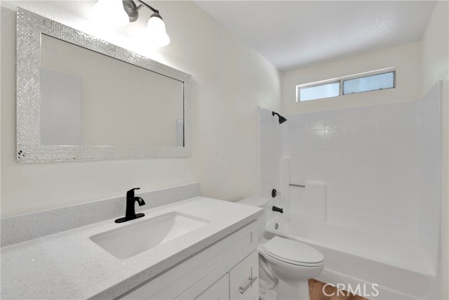 Detail Gallery Image 12 of 27 For 16543 San Juan Pl, Victorville,  CA 92395 - 4 Beds | 3 Baths
