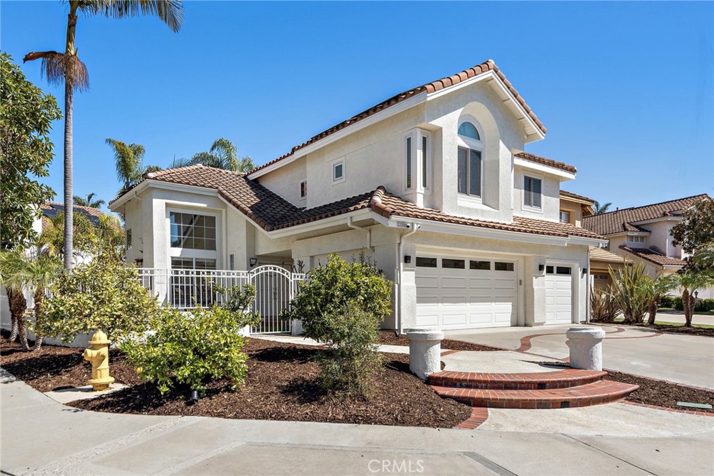 MLS #OC25055538 img 4