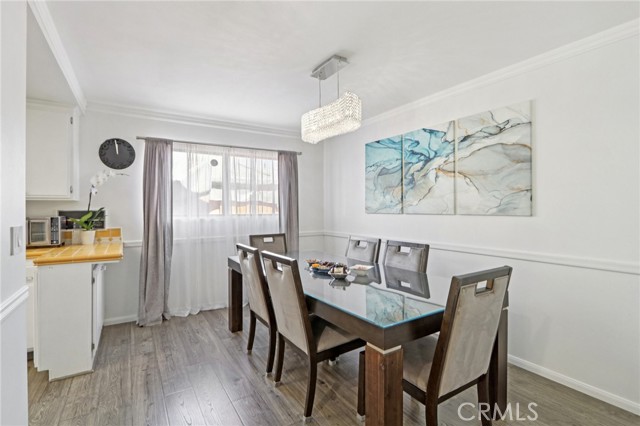 Detail Gallery Image 6 of 25 For 7815 Vassar, Canoga Park,  CA 91304 - 4 Beds | 2 Baths