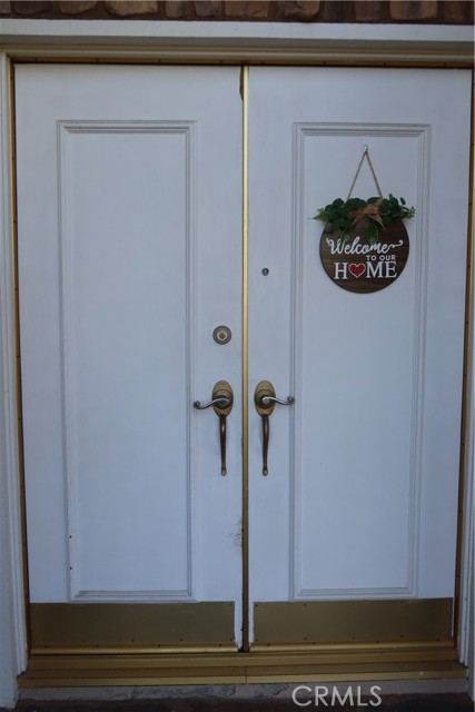 Detail Gallery Image 2 of 28 For 19 Alameda, Irvine,  CA 92620 - 5 Beds | 2/1 Baths