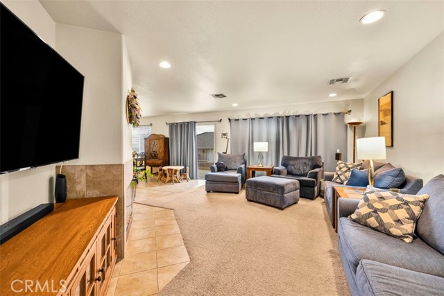 Detail Gallery Image 3 of 34 For 57158 Selecta, Yucca Valley,  CA 92284 - 4 Beds | 3 Baths