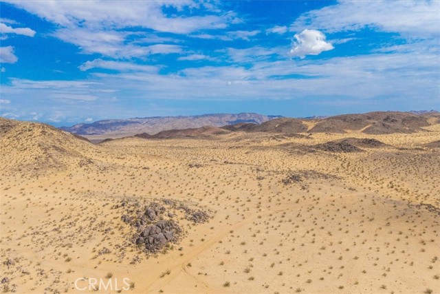 67859 Valle Vista Road, 29 Palms CA: https://media.crmls.org/medias/716c2b46-9d3b-4565-94d6-52f9f80f6229.jpg
