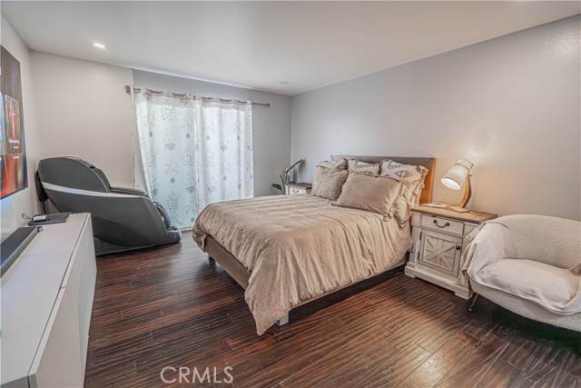 Detail Gallery Image 23 of 42 For 15543 Dearborn, North Hills,  CA 91343 - 4 Beds | 2 Baths