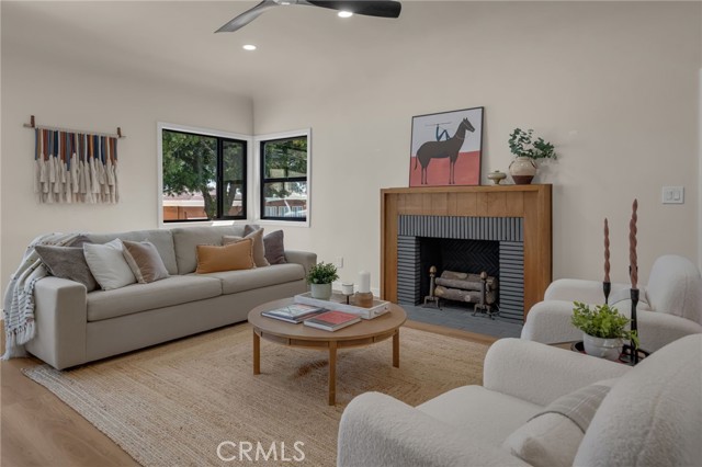 Detail Gallery Image 7 of 31 For 5309 Maymont, Los Angeles,  CA 90043 - 3 Beds | 2 Baths