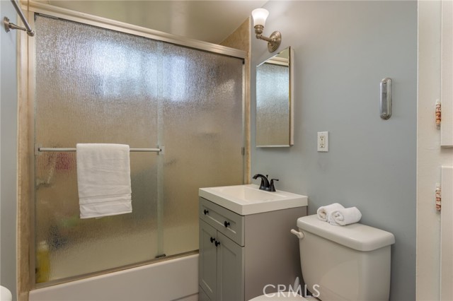 Detail Gallery Image 16 of 26 For 1582 Bodie Ave, Simi Valley,  CA 93065 - 4 Beds | 1/1 Baths