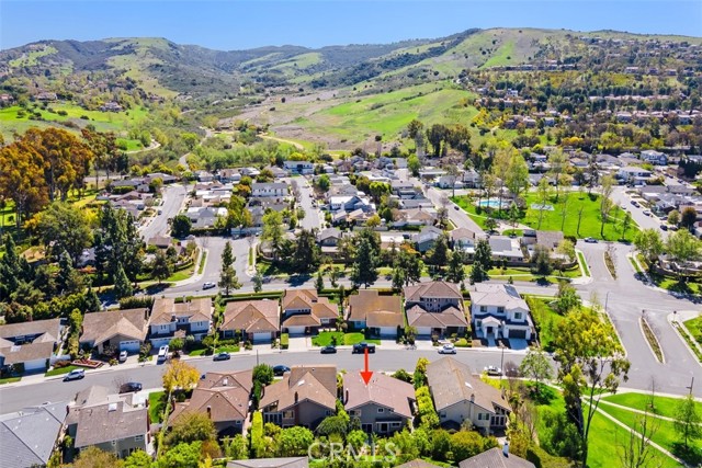 17 Silver Crescent, Irvine CA: https://media.crmls.org/medias/716e299d-df21-4e33-a1c5-16e9201bfc50.jpg