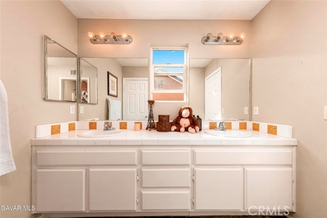 Detail Gallery Image 16 of 28 For 2158 Cypress, Lancaster,  CA 93535 - 4 Beds | 3 Baths