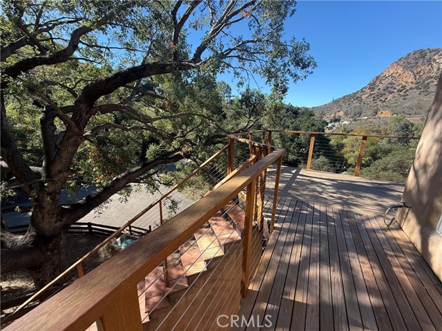 Detail Gallery Image 4 of 30 For 2045 Lookout Dr, Agoura Hills,  CA 91301 - 2 Beds | 2/1 Baths