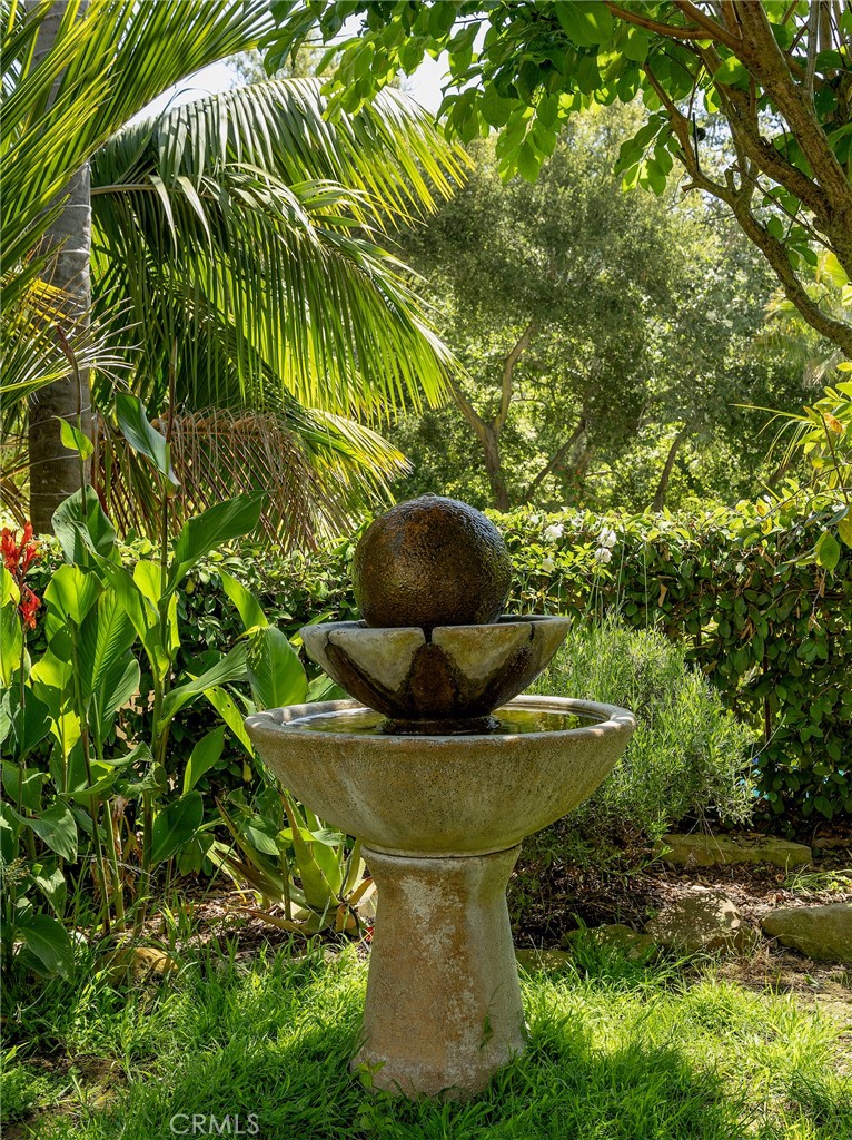 https://media.crmls.org/medias/716f6f75-b3f3-404c-8062-2cab743c930d.jpg?preset=X-Large