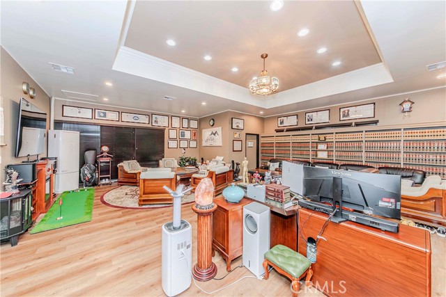 Image 8 of 30 For 702 Holt Avenue