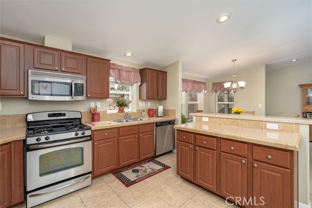 Image 13 of 40 For 43555 Highway 41  47