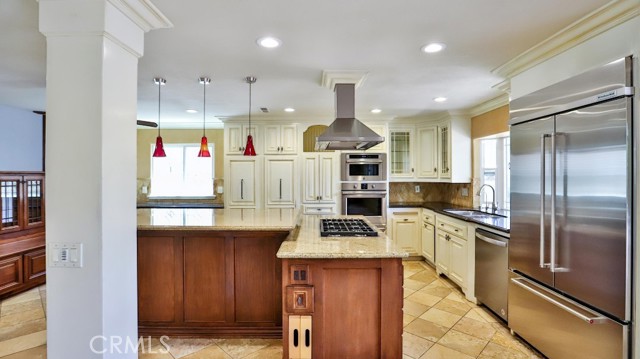20931 Avenida Amapola, Lake Forest CA: https://media.crmls.org/medias/7170451c-3ef6-44e0-ae7a-21af2bfcda18.jpg