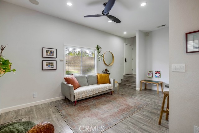 Detail Gallery Image 9 of 42 For 284 Laurel Ave #5,  Brea,  CA 92821 - 2 Beds | 1/1 Baths