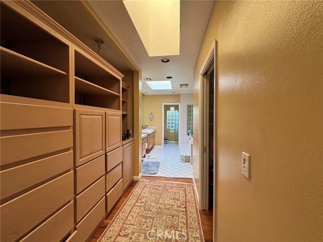 Detail Gallery Image 16 of 28 For 715 N Lariat, Long Beach,  CA 90815 - 3 Beds | 3 Baths