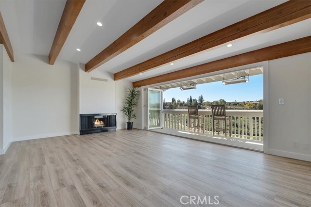 Detail Gallery Image 12 of 32 For 745 Domingo #4,  Newport Beach,  CA 92660 - 2 Beds | 2 Baths