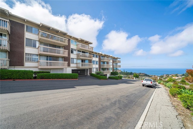 Detail Gallery Image 1 of 42 For 6542 Ocean Crest Dr #D306,  Rancho Palos Verdes,  CA 90275 - 2 Beds | 2 Baths