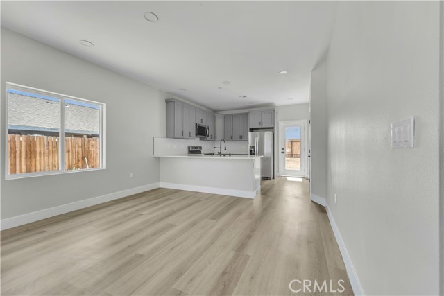 8172 Oleander Avenue, California City CA: https://media.crmls.org/medias/7170e9a3-5b36-4da1-8cd7-60001ca6039d.jpg