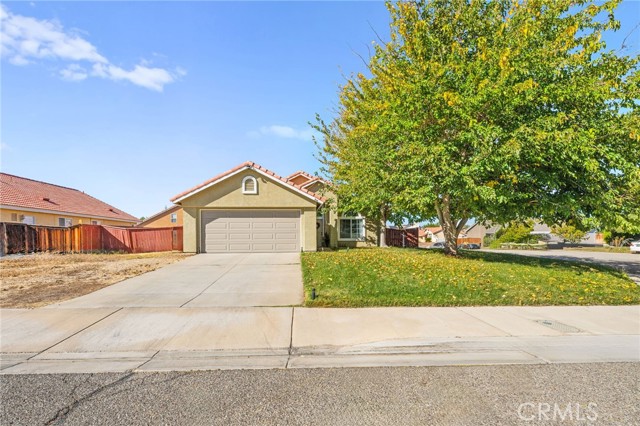 Detail Gallery Image 2 of 32 For 13196 Oberlin, Victorville,  CA 92392 - 3 Beds | 2 Baths