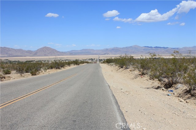 769 Meridian Road, Lucerne Valley CA: https://media.crmls.org/medias/717148cd-3658-4052-8680-f90dc6f65f85.jpg