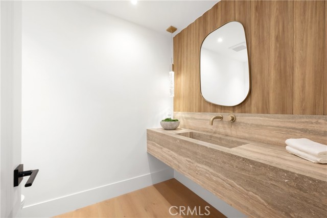 18839 La Amistad Place, Tarzana CA: https://media.crmls.org/medias/71718ad3-5db3-488e-b8c1-a5dfa163f734.jpg