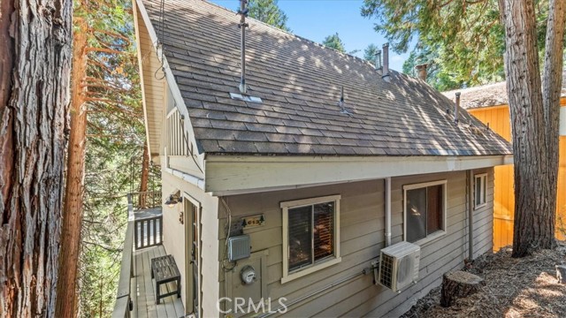 613 E Victoria Court, Lake Arrowhead, CA 92352