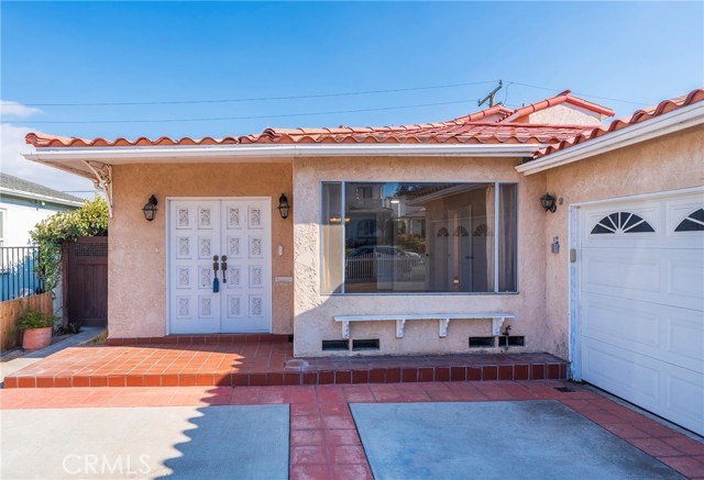 2104 Chestnut Avenue, Manhattan Beach, California 90266, 4 Bedrooms Bedrooms, ,2 BathroomsBathrooms,Residential,For Sale,Chestnut Avenue,SB25012383