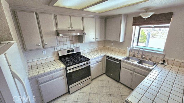 19171 Carlisle Road, Apple Valley CA: https://media.crmls.org/medias/717371b2-0d98-4cfa-bb09-2c4949d6fb71.jpg